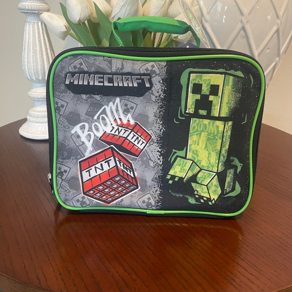 Minecraft lunch box NWT